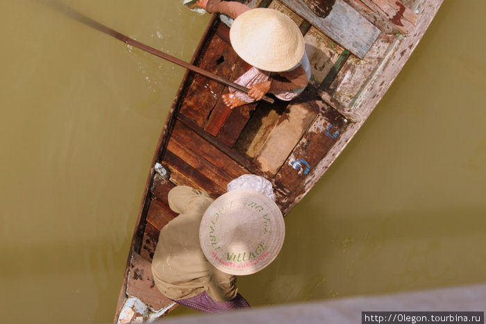 По соломеным шляпам можно сразу узнать,- Сфоткано во Вьетнаме Хойан, Вьетнам