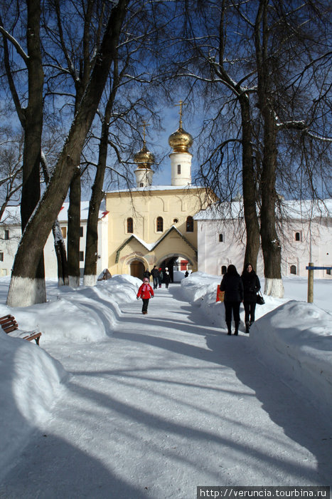 Надвратная Вознесенская церковь. Тихвин, Россия