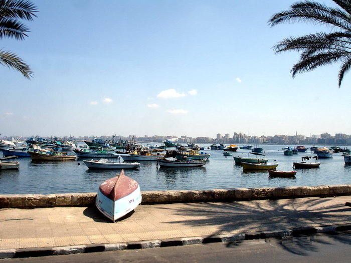 Северный город  южной страны Александрия, Египет