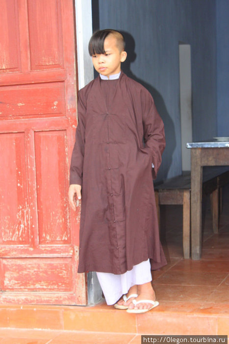 Стильный ирокез молодого монаха Вьетнам