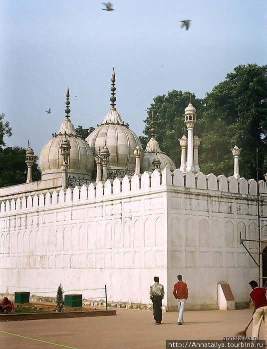 Красный форт. Жемчужная мечеть Дели, Индия