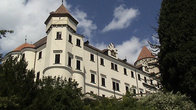 Конопиште — резиденция австрийского эрцгерцога Фердинанда Дэ Эстэ, убитого вместе  с женой  в Сараево, что послужило началом к 1-й Мировой войне...
