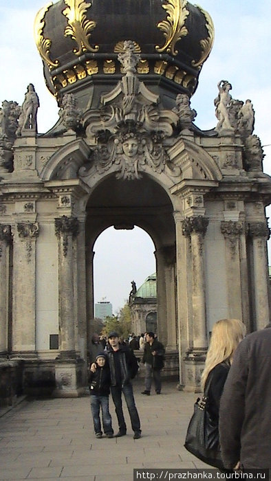 Королевские ворота, украшенные польской короной... Прага, Чехия