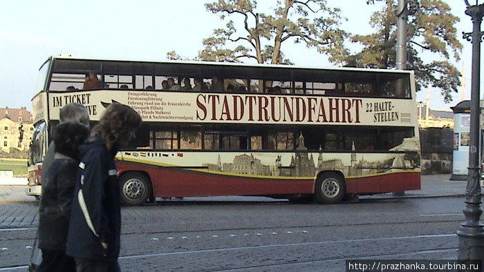 Двухэтажные автобусы, их можно увидеть ещё только в Англии! Прага, Чехия