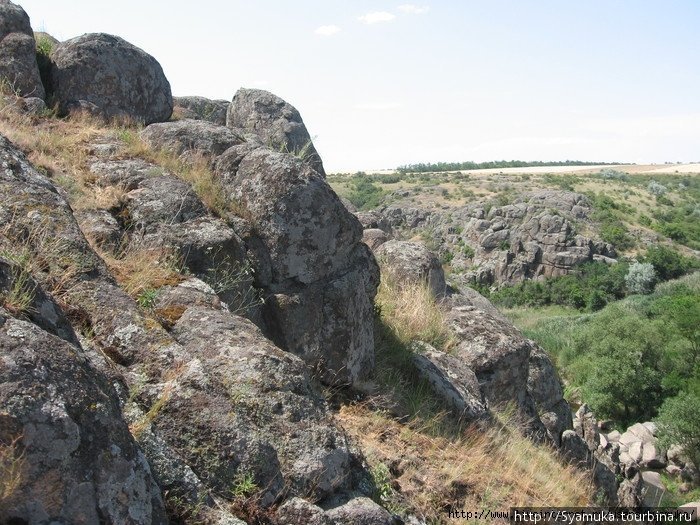 Далеко внизу русло реки. Вознесенск, Украина