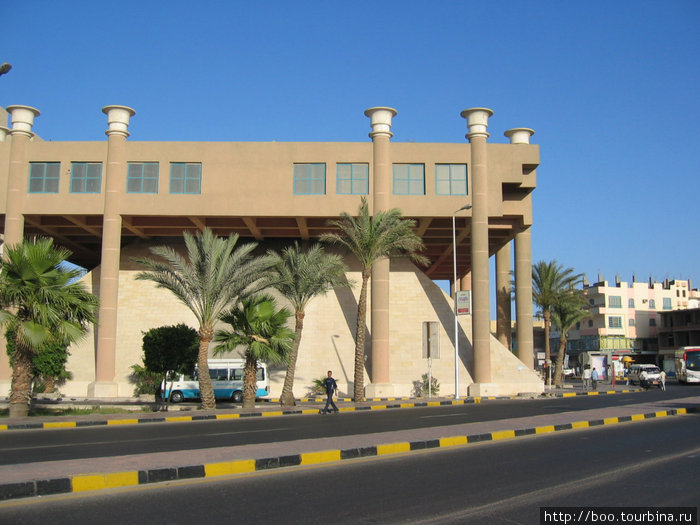 здание торгового центра Хургада, Египет