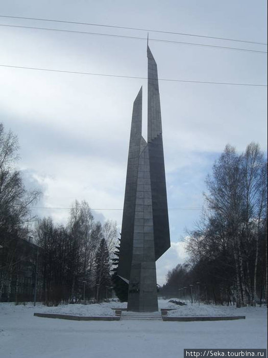 Памятник на Бульваре Героев Новокузнецк, Россия