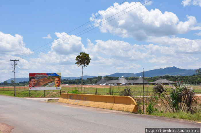 Покатушка на велосипедах в сторону Паухи Санта-Элена-Де-Уайрен, Венесуэла