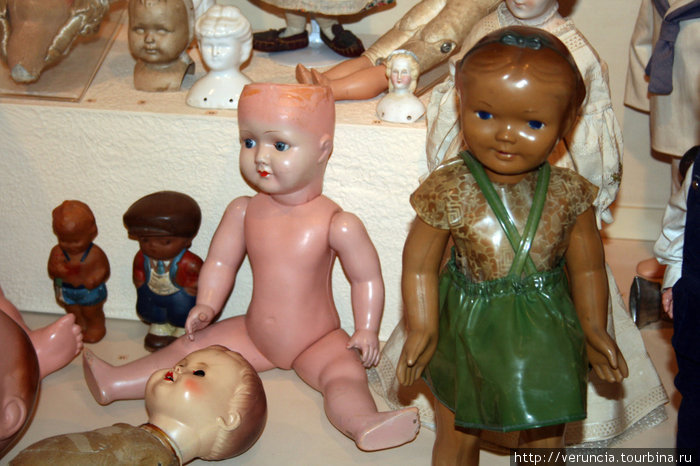 Первая пластмасса появилась в кукольной промышленности в конце 19 века, благодаря американским братьям Хайт. Санкт-Петербург, Россия