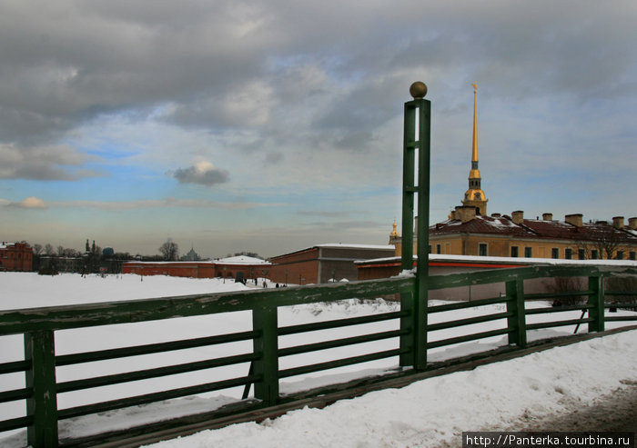 Петропавловка в погожий денек Санкт-Петербург, Россия