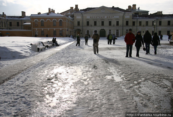 Петропавловка в погожий денек Санкт-Петербург, Россия