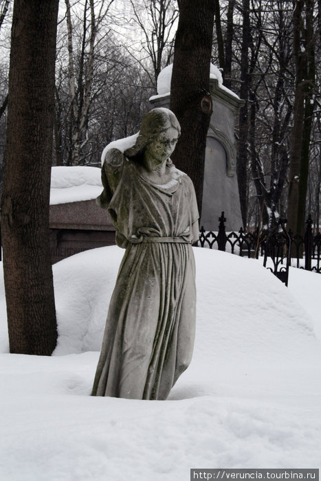 Некрополь — один из старейших в городе. Здесь похоронено много великих людей. Санкт-Петербург, Россия