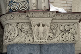Причудливый орнамент Казанского собора хочется разглядывать детально.