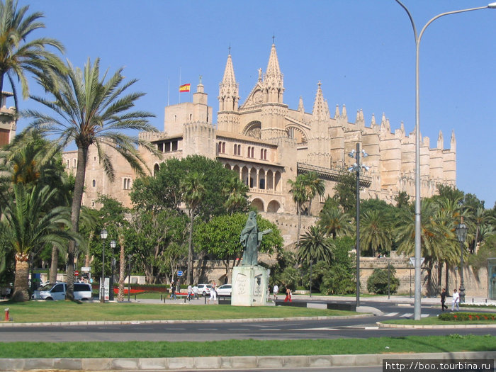 Кафедральный собор Сео Пальма-де-Майорка, остров Майорка, Испания
