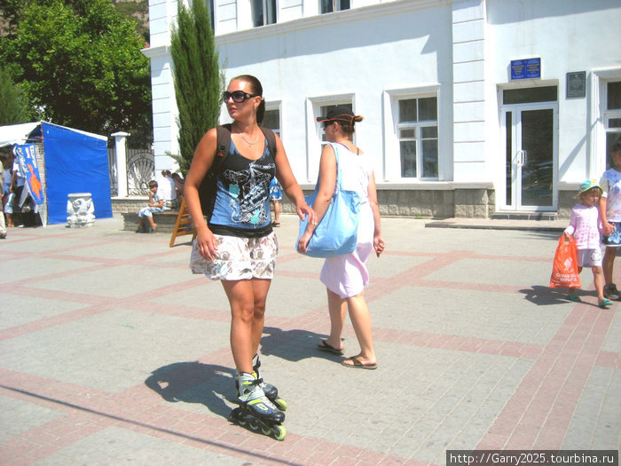 один день пешего туриста на плаже Макеевка, Украина