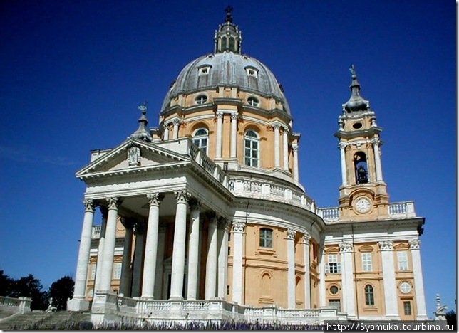 Вацлав Жевуский 
пожелал иметь в Пидгирцах нечто подобное знаменитой базилики Суперга в Турине.