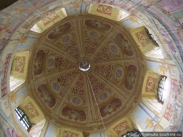 Купол костела (фото из интернета). Подгорцы (Бродовский район), Украина