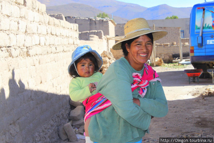В полном прикиде и с улыбкой Боливия