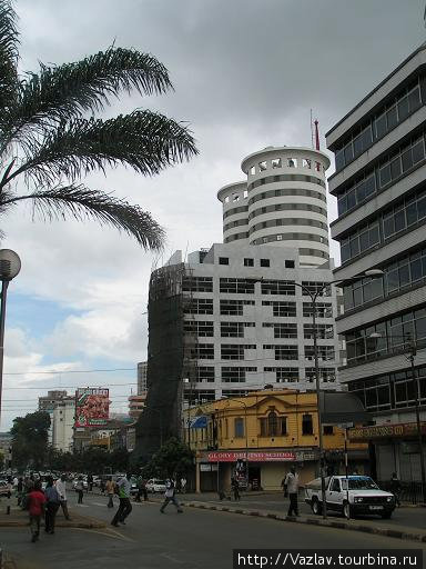 Разномастные здания Найроби, Кения