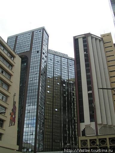 Совсем не африканское здание Найроби, Кения