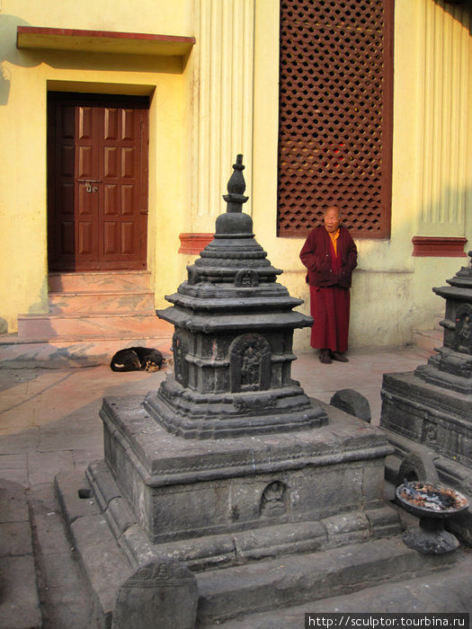 Непал. Катманду. Сваямбунатх 2. Катманду, Непал