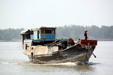 Лодка идет встречным курсом — в Камбоджу