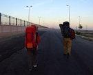 Утром 8 января на такси доехали до погранперехода с Ливией (Imsaaed). Этот погранпереход допускает пешее пересечение границы. Нужно пройти около 3-х км…