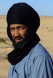 Наш гид Муса, из древнего и очень авторитетного рода туарегов Агмама. Ему 32 года, 16 из которых, как и его отец, он является тур-гидом по всей Ливии.