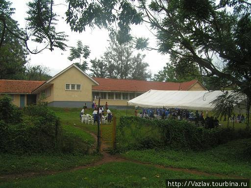 Школа Кампала, Уганда