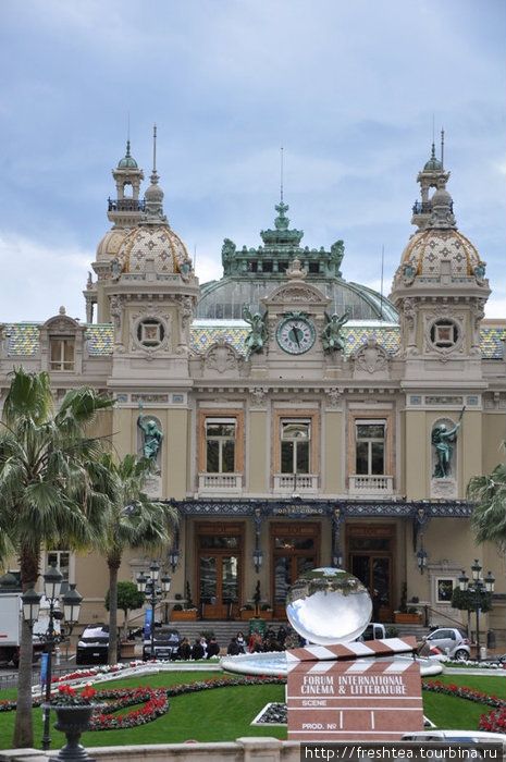 Площадь Казино, как и сквер перед ней, — давно стала визиткой Монте-Карло. Монте-Карло, Монако