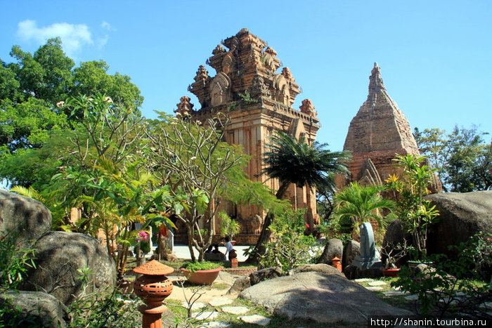 Парк и башни По Нагар Нячанг, Вьетнам