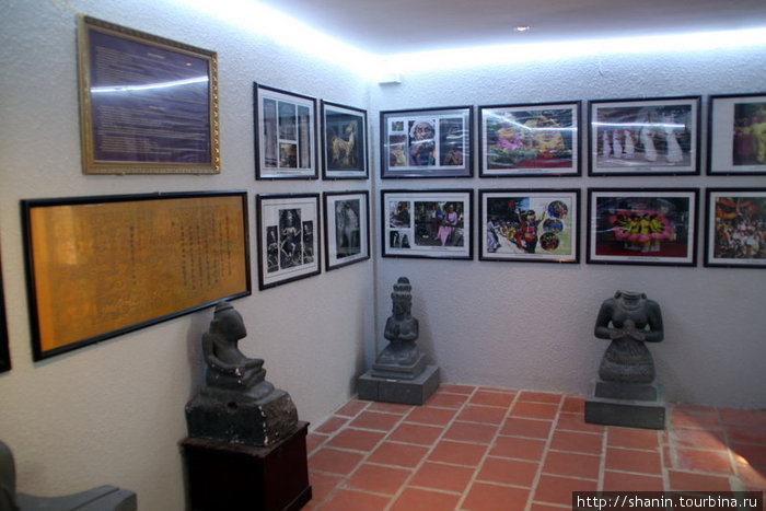 В маленьком музее Нячанг, Вьетнам