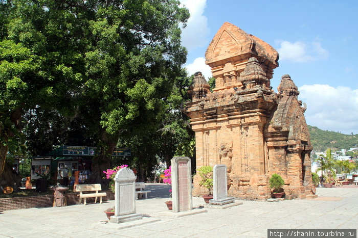 Четвертая, дополнительная, башня Нячанг, Вьетнам