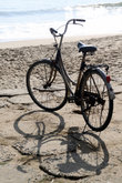 Велосипед на пляже