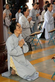 Монашки на молитве