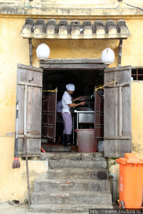 Дверь кухни Хойан, Вьетнам