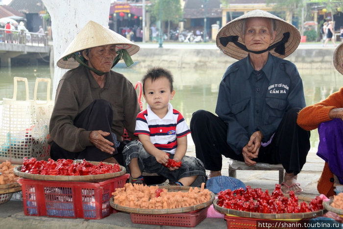 Продавщицы Хойан, Вьетнам