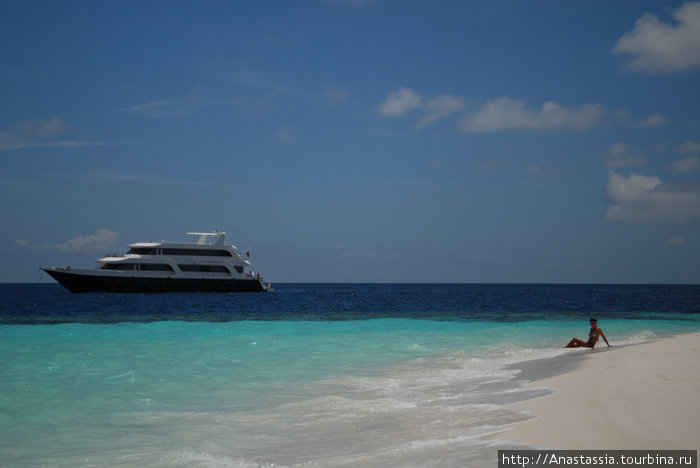Почти необитаемый остров Южный Ари Атолл, Мальдивские острова