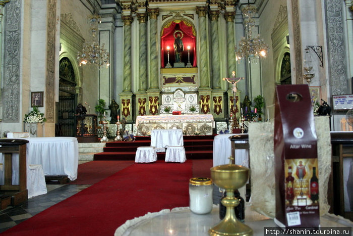 В соборе Святого Августина Манила, Филиппины