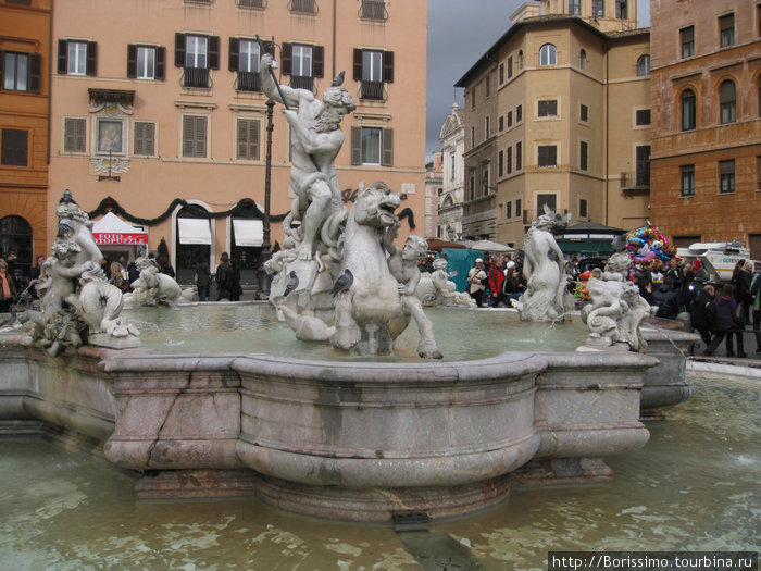 Один из многочисленных фонтанов Рима Рим, Италия