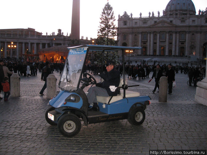 Этот полицейский довольствуется малым авто Рим, Италия