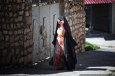 Тут живут арабы, в отличии от курдов, арабские женщины не любят фотографироваться.