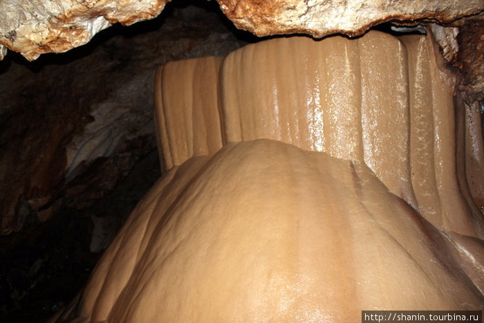 Водопад в пещере Сагада, Филиппины