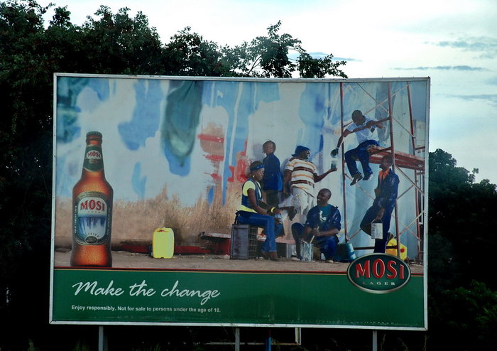 немного Замбийской рекламы Ливингстон, Замбия