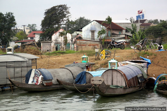 Рыбацкая деревня на окраине Хуэ. Хюэ, Вьетнам