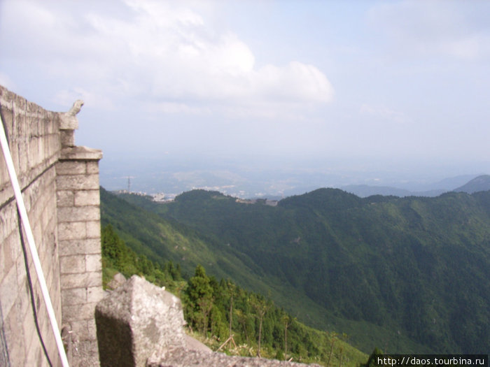 Хэншань  - одна из пяти даосских священных гор Хэншань, Китай