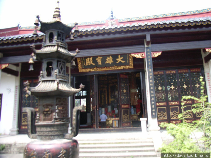 Великий Храм Южной Горы - изнутри Хэншань, Китай
