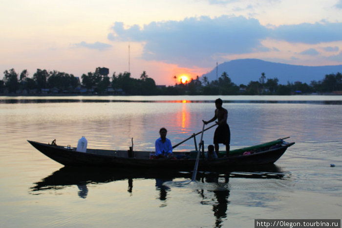А на закате рыбка ловится лучше Кампот, Камбоджа
