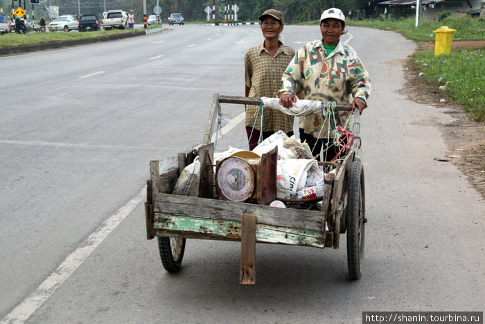 Транспортное средство на дороге Остров Чанг, Таиланд