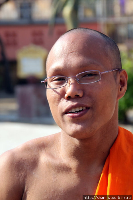 Скептически настроенный буддистский монах Пномпень, Камбоджа